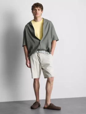 Shorts med kort erme og normal passform