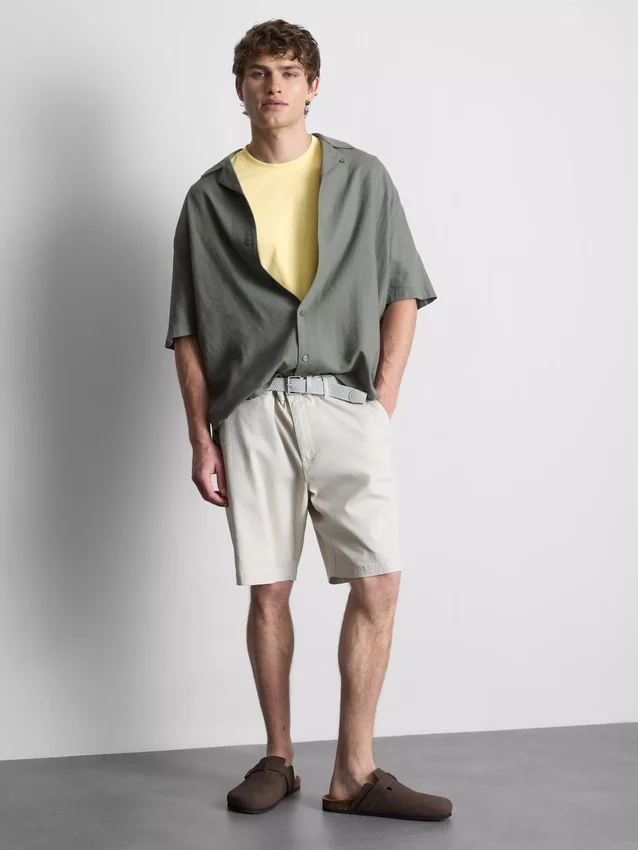 Shorts med kort erme og normal passform