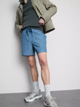 Shorts med strukturert snøring i livet