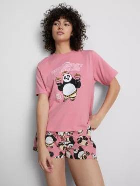 Shorty-pysjamaser med Kung Fu Panda-figur