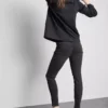 Skinny jeans i bomullsrik denim