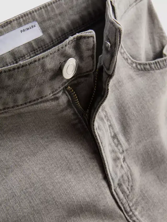 Skinny jeans i bomullsrik denim