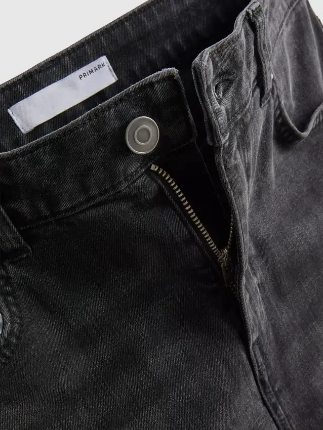 Skinny jeans i bomullsrik denim