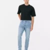 Skinny jeans med middels høy midje