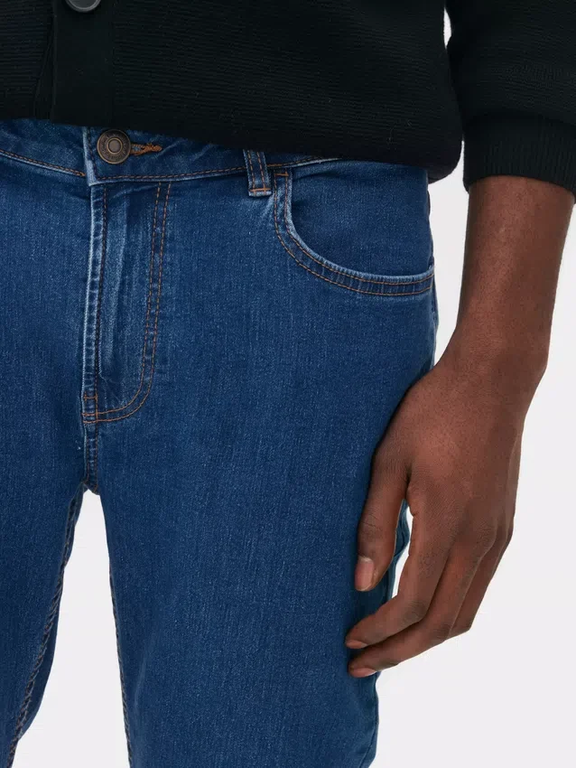 Skinny jeans med middels høy midje