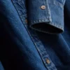 Skjorte i avslappet bomullsdenim med knapper