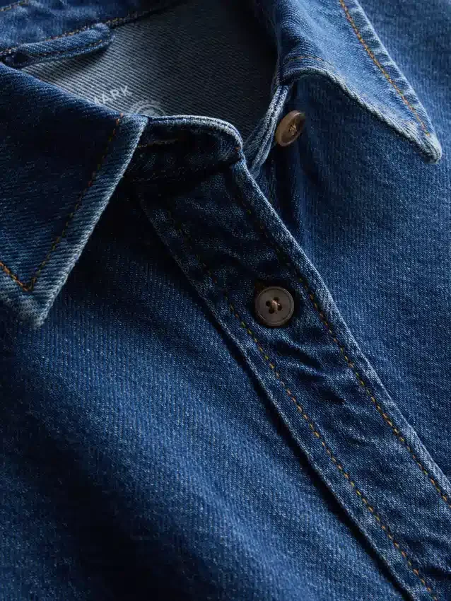 Skjorte i avslappet bomullsdenim med knapper