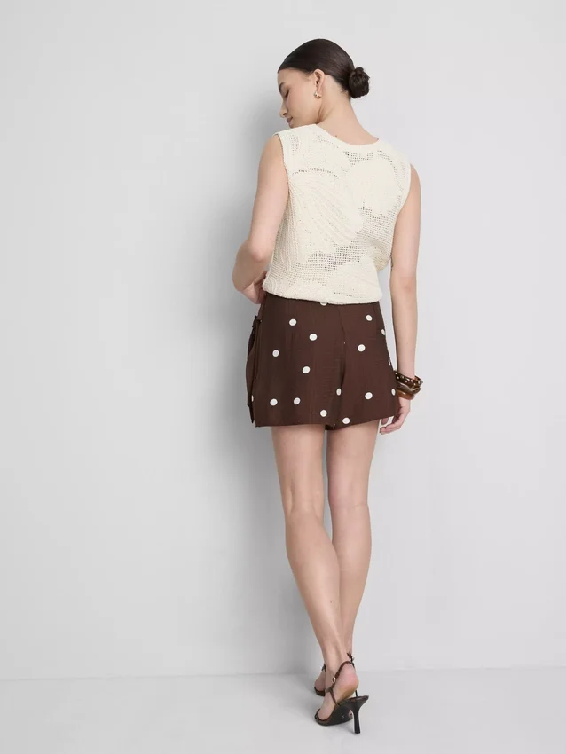 Skort med prikkemønster
