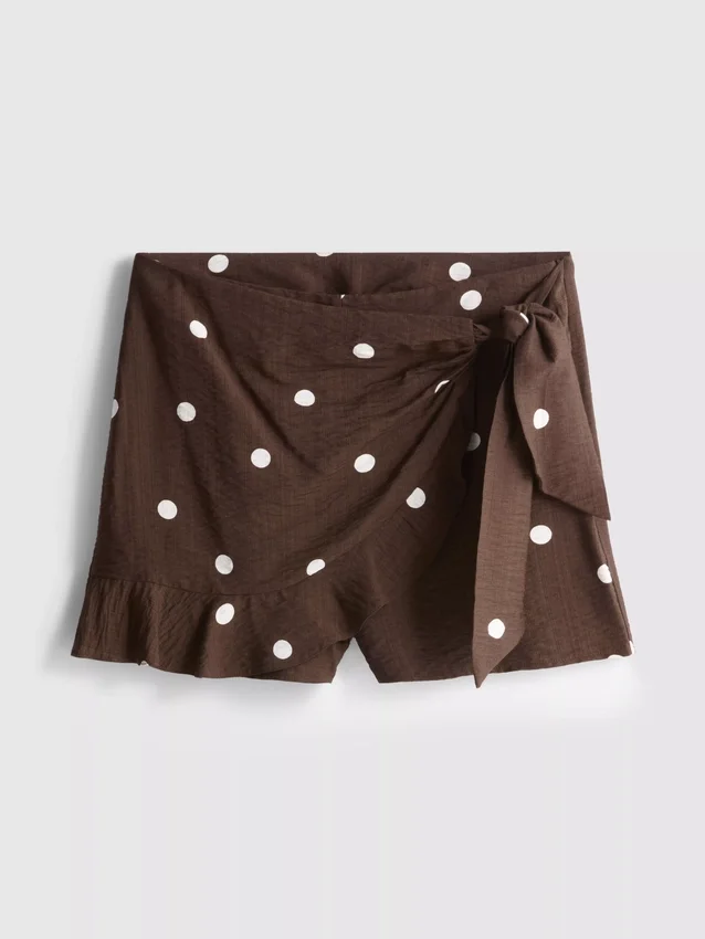 Skort med prikkemønster