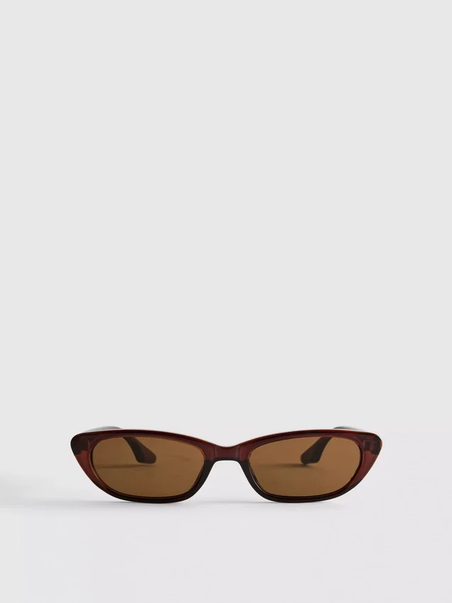 Slanke solbriller i «cat eye»-stil