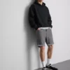 Slim-fit denimshorts med middels høy midje