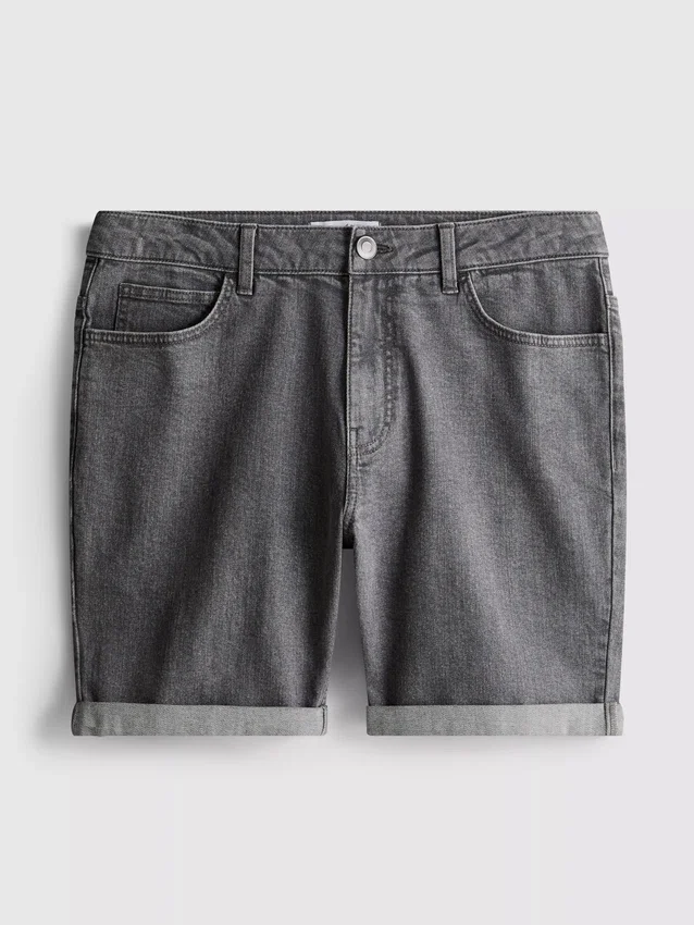 Slim-fit denimshorts med middels høy midje