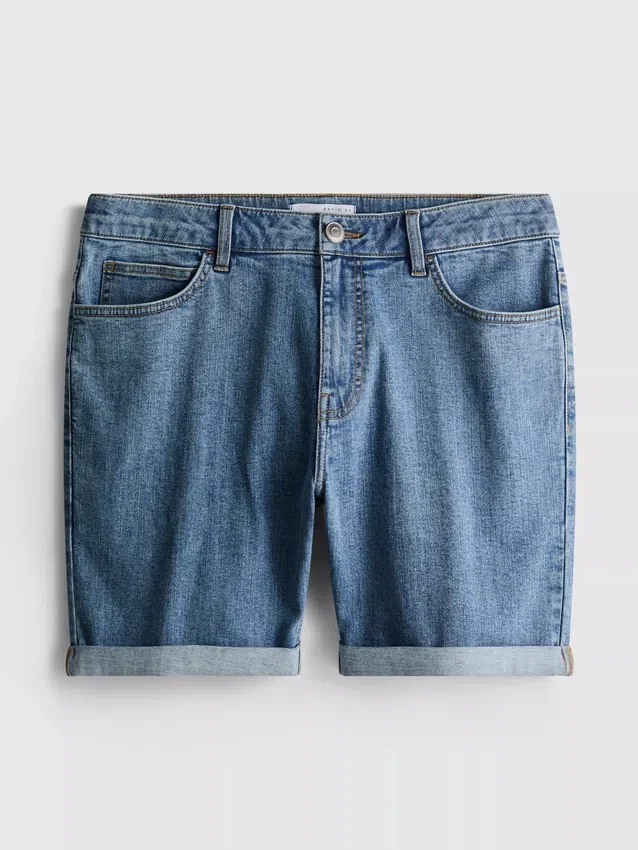 Slim-fit denimshorts med middels høy midje