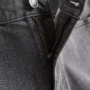 Slim-fit denimshorts med middels høy midje