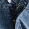 Slim-fit denimshorts med middels høy midje