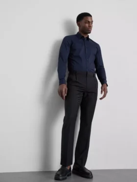 Slim fit-skjorte med stretch og knapper