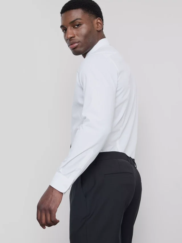 Slim fit-skjorte med stretch og knapper