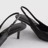 Slingback-høyhælte sko i imitert skinn