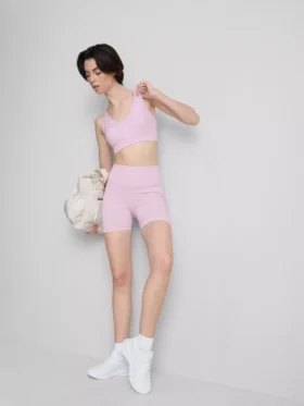 Sømløs aktiv crop-top med kryssrygg