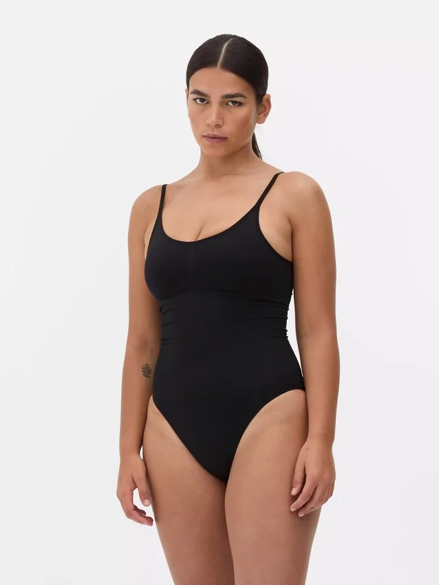 Sømløs, figursydd body