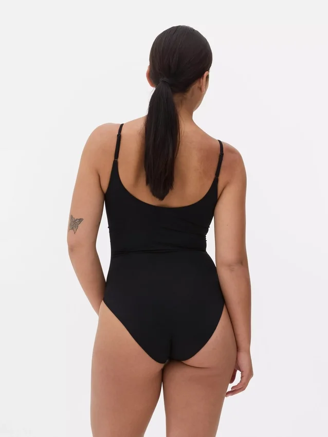 Sømløs, figursydd body