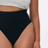 Sømløs formende tanga med høy midje