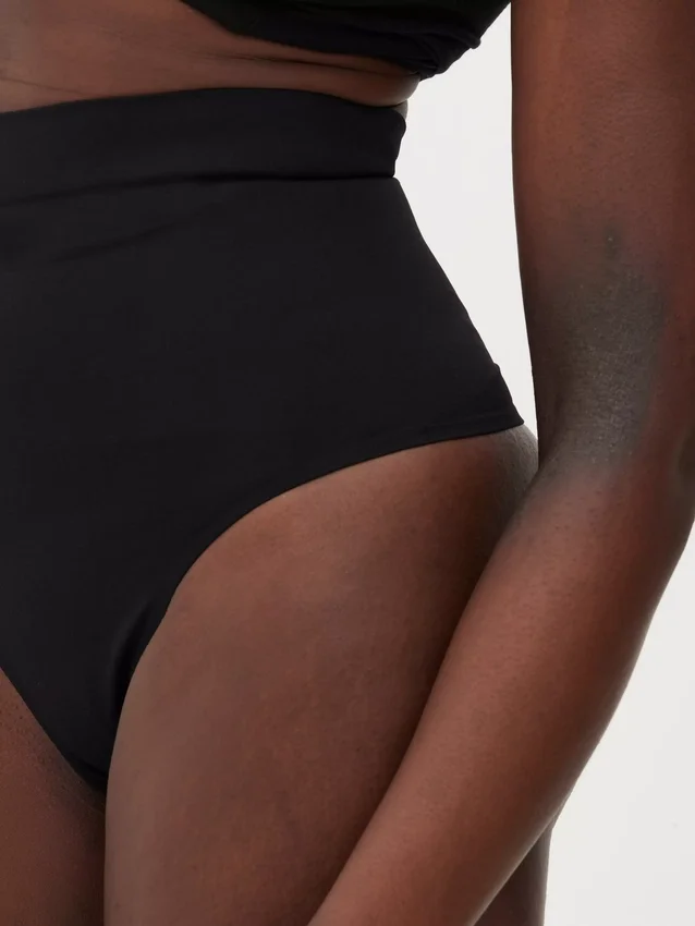 Sømløs Shapewear tanga med høy midje