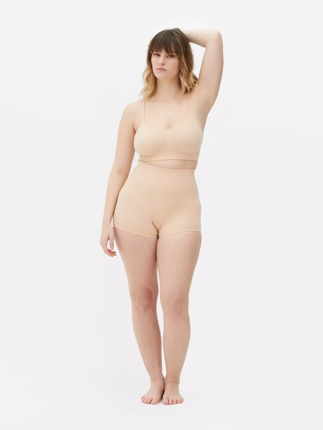 Sømløse formende shorts