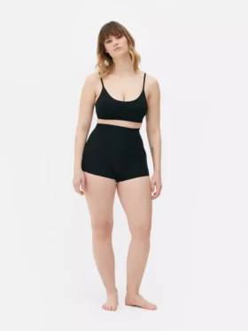 Sømløse formende shorts