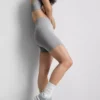 Sømløse, høyglansede treningsshorts