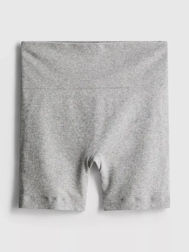 Sømløse ribbestrikkede treningsshorts