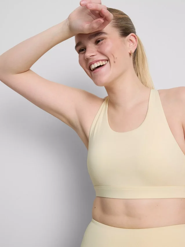 Smørmyk, stroppet crop-top
