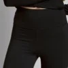 Smørmyke leggings med utvidet ben