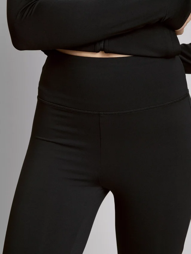 Smørmyke leggings med utvidet ben
