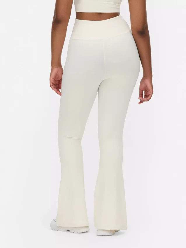 Smørmyke leggings med utvidet ben