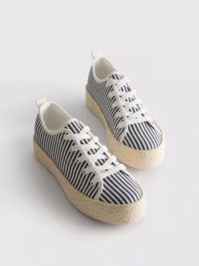 Sneakers i jute med flatform