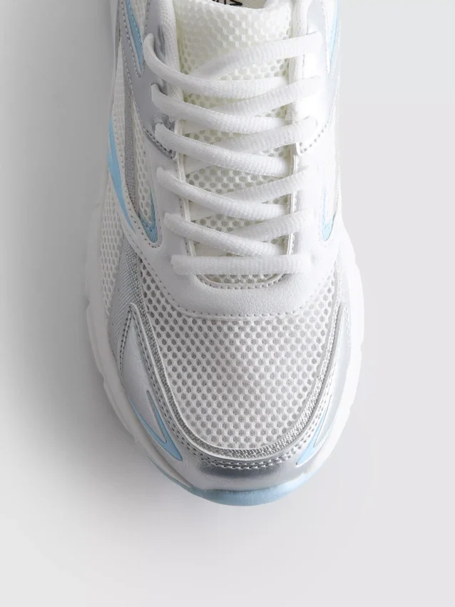 Sneakers med grovt mesh