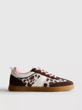 Sneakers med gummisåle og dyremønster