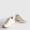 Sneakers med tykke mesh-paneler
