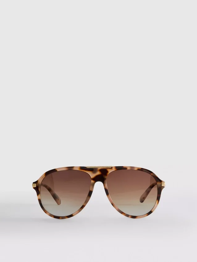 Solbriller i aviator-stil med metallkanter