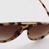 Solbriller i aviator-stil med metallkanter