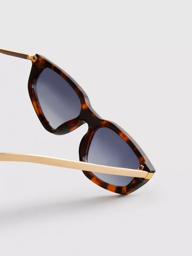 Solbriller i «Cat Eye»-stil