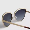 Solbriller i «cat eye»-stil med rhinestones