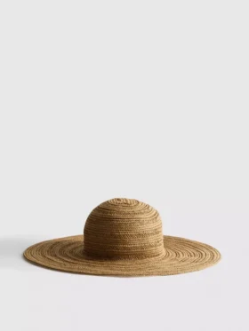 Solhatt med bred brem