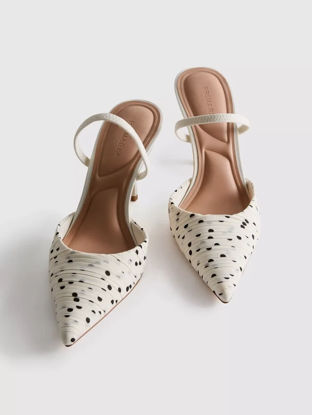 Spisse pumps med prikkemønster