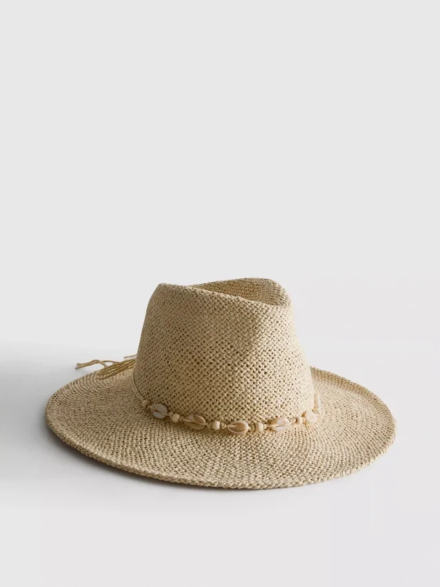 Strandhatt med stråkant