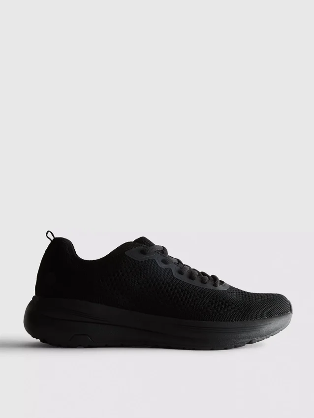 Strikkede sneakers med snøring