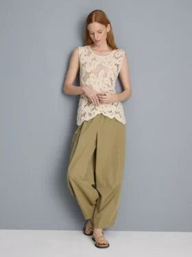 Strikket asymmetrisk heklet tank-top