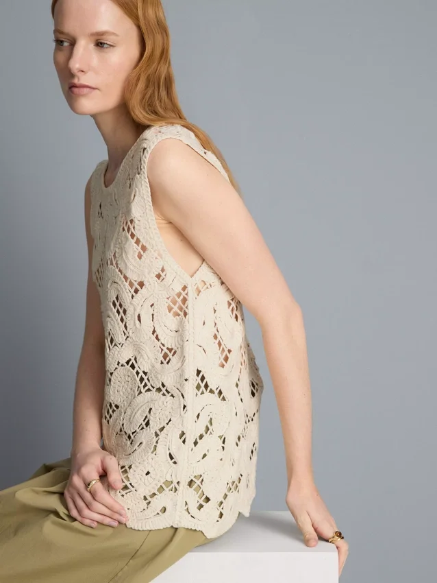 Strikket asymmetrisk heklet tank-top