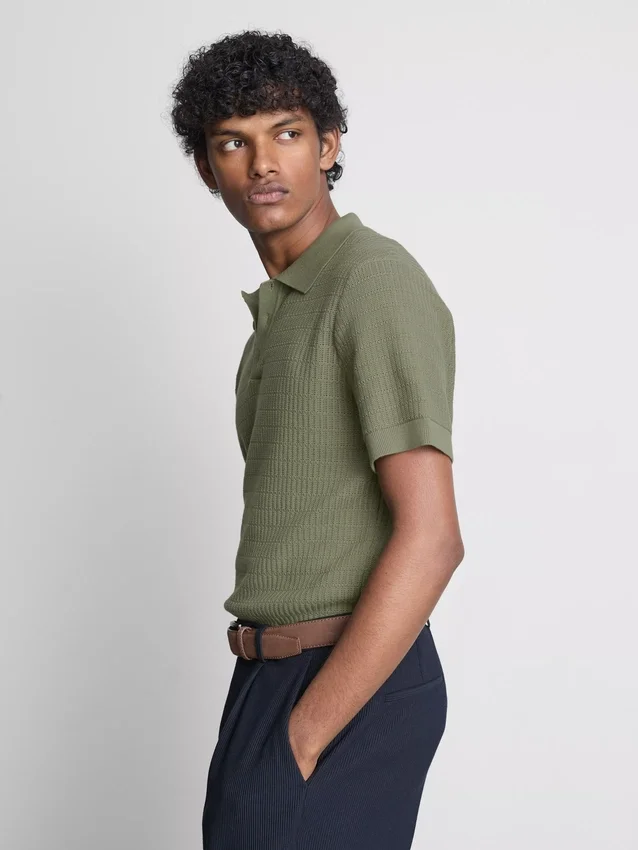 Strikket poloskjorte med struktur